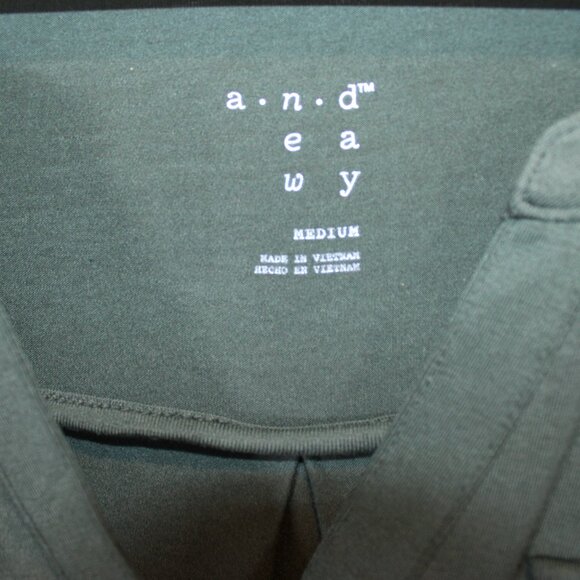 A New Day Green Button Front Henley Top- Size Medium - Picture 3 of 7